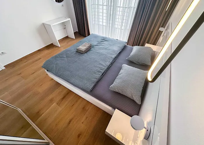 Sea Pearl Retreat F69 Apartman *