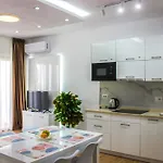 Apartment Sea Pearl Retreat F69