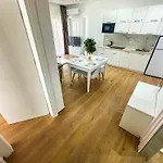 Apartment Sea Pearl Retreat F69