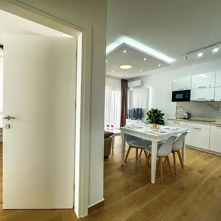 Sea Pearl Retreat F69 아파트 골렘