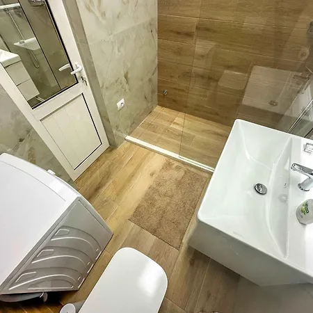 Sea Pearl Retreat F69 Apartment Golem (Tirana)